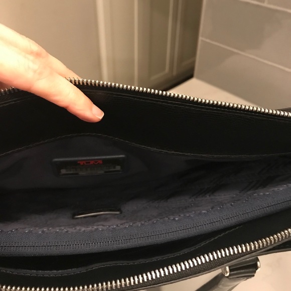 Tumi laptop bag - Picture 5 of 8